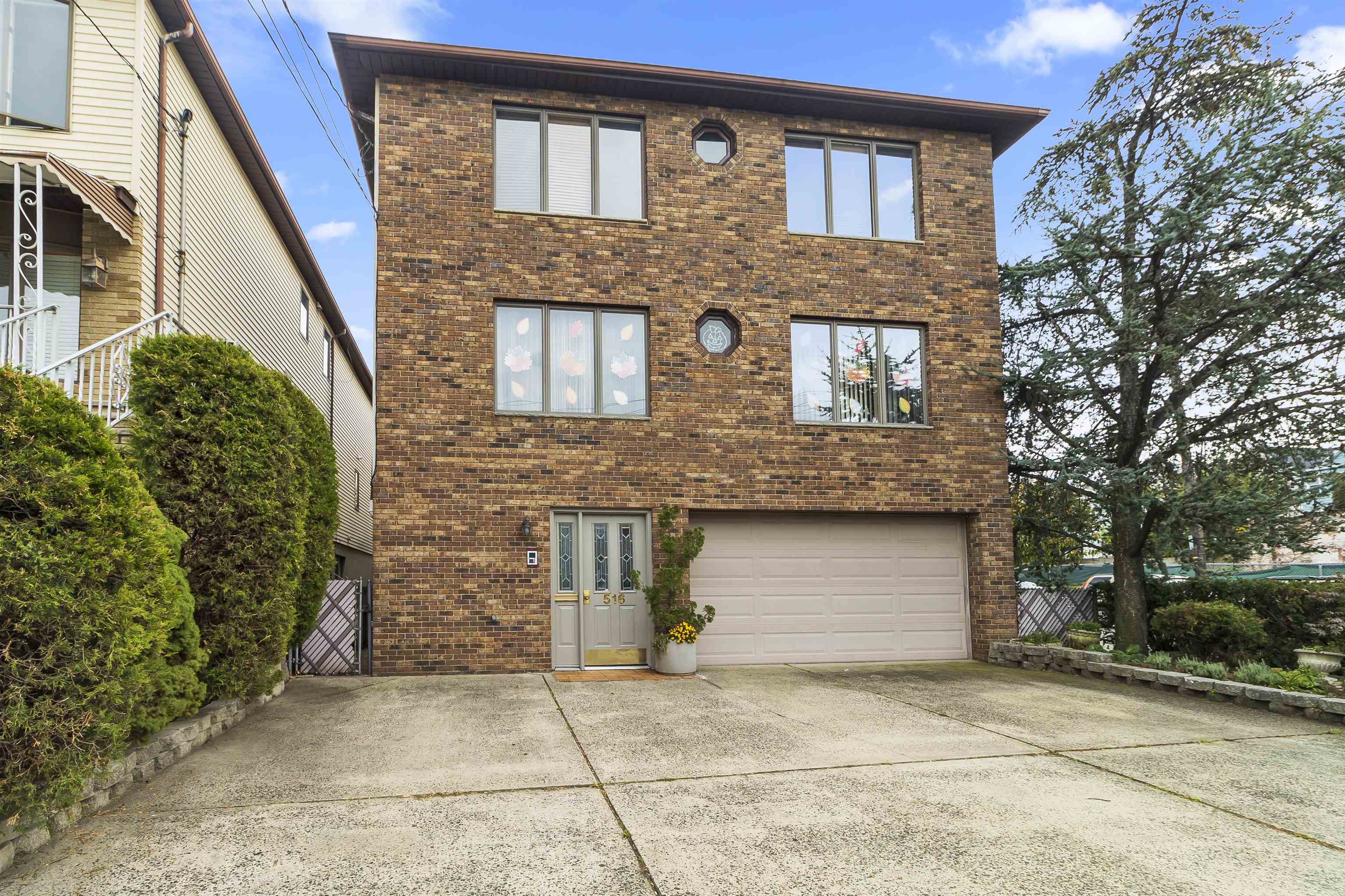516 Avenue A Bayonne NJ 07002